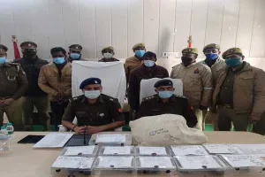 अयोध्या: रुदौली में चल रही अवैध असलहा फैक्ट्री का भंडाफोड़, पुलिस को मिला यह सामान…