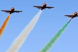 गणतंत्र दिवस पर आसमान में राफेल और जगुआर समेत 75 लड़ाकू विमान भरेंगे उड़ान…