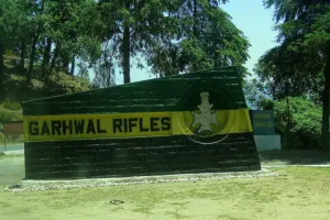 गढ़वाल राइफल्स का गढ़ और मनभावन हिल स्टेशन है लैंसडाउन, अंग्रेजों ने बसाया था इसे