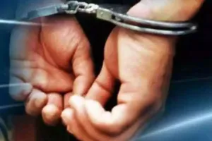 कर्नाटक: 1 करोड़ 48 लाख रुपये की नकदी एवं गहनों के साथ यात्रा कर रहा व्यक्ति गिरफ्तार