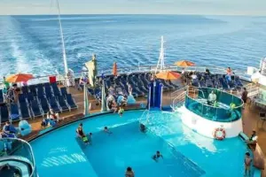 कॉर्डेलिया क्रूज: क्रू मेंबर कोरोना पॉजिटिव, अब 2016 लोगों को टेस्ट रिपोर्ट का इंतजार