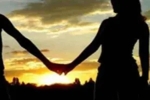 मुरादाबाद : प्रेमी-प्रेमिका ने जहर खाकर दी जान