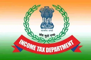 जौनपुर में सर्राफ के ठिकानों पर आयकर विभाग का छापा, सहमे रहे स्वर्ण कारोबारी…