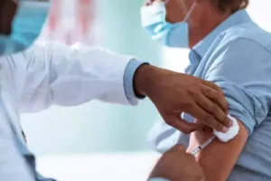 रुद्रपुर: डबल डोज लगवा चुके कर्मचारियों के जमा होंगे प्रमाणपत्र