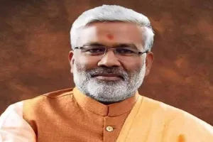 ‘गन’ से डराने वाले किसान हितैषी का कर रहे हैं ढोंग: स्वतंत्र देव