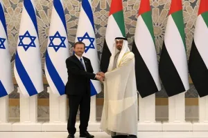 UAE दौरे पर पहुंचे इजरायल के राष्ट्रपति, अबू धाबी के क्राउन प्रिंस समेत शीर्ष अधिकारियों से की मुलाकात