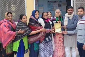 अयोध्या: गुजरात के भक्तों ने रामलला को भेंट की चांदी की शिला