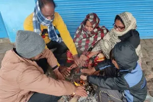 सर्दी की सिहरन में बारिश का तड़का, रेड अलर्ट जोन में अयोध्या भी शामिल