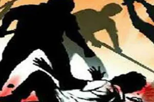 लखनऊ: अवैध पार्किंग पर सुरक्षा गार्डों ने टैक्सी ड्राइवर को लाठी-डंडे से पीटकर तोड़ा पैर