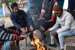 अयोध्या: 4 डिग्री सेल्सियस पहुंचा तापमान, थर-थर कांपे अयोध्यावासी, 20 व 21 को बारिश के आसार