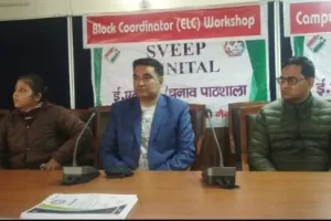 हल्द्वानी: चुनाव पाठशाला से जुड़ेंगे युवा, स्वीप टीम का जागरुकता अभियान जारी