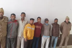 अमरोहा: पुलिस ने गोकशी करते छह लोग पकड़े, तीन फरार