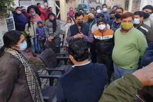 पीलीभीत में मतदान बहिष्कार की चेतावनी पर बढ़ी धड़कन, दौड़े अफसर