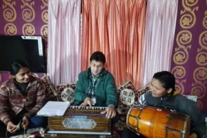 हल्द्वानी: ओ हिटो सब जणीं मिलि भेर मतदान करुंला… कुमाऊंनी मतदाता जागरुकता गीत हो रहा वायरल, आप भी सुनिए