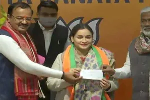 UP Election 2022: अपर्णा यादव ने थामा BJP का दामन, सपा पर कसा तंज, कही ये बात…