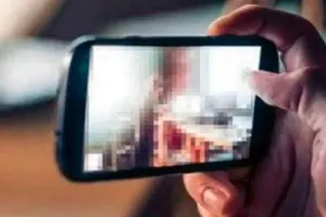 बरेली: अश्लील फोटो वायरल न करने के बदले मांगे 10 लाख, रिपोर्ट दर्ज