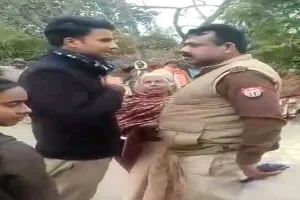 बहराइच: बिना आदेश के जमीन का बंटवारा करने पहुंचे दरोगा ने दिखाया रिवाल्वर, जानें पूरा मामला…