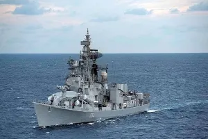 नई दिल्ली: आईएनएस में धमका, तीन जवान शहीद