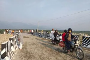 हल्द्वानी: दो दिन की बारिश से ही धंस गई गौला पुल के एप्रोच मार्ग की मिट्टी, आवाजाही पर बना खतरा