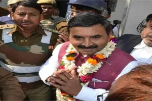 UP MLC Election:  वाराणसी के सेंट्रल जेल में बंद एमएलसी बृजेश सिंह समेत तीन लोगों ने खरीदा नामाकंन पर्चा