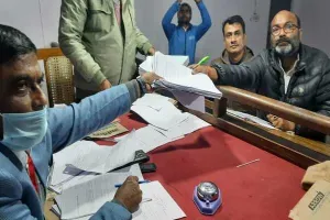 कुशीनगर: यूपी कांग्रेस के प्रदेश अध्यक्ष लल्लू सिंह ने भरा नामांकन, इन नेताओं ने भी भरे पर्चे…