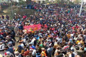 बाराबंकी: राजा राजीव कुमार सिंह का पार्थिव शरीर पंचतत्व में विलीन, उमड़ा जनसमुदाय…