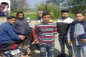 मुरादाबाद : अज्ञात वाहन की टक्कर से बाइक सवार फर्म कर्मी की मौत, साथी गंभीर