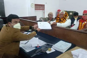  अयोध्या: 17 प्रत्याशियों ने दाखिल किए नामांकन, 16 उम्मीदवारों ने खरीदे पर्चे