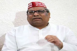 गोरखपुर: चौरी-चौरा में निषाद पार्टी के राष्ट्रीय अध्यक्ष का लोगों ने फूंका पुतला