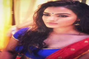 Kavya Thapar arrested: शराब पीकर गाड़ी चलाना और अधिकारियों से बदतमीजी करना काव्या थापर पर पड़ा भारी, पहुंचीं जेल