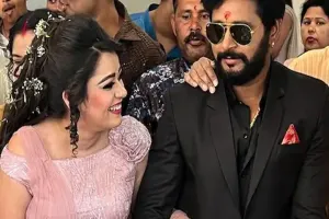 Nidhi Jha-Yash Kumar Engagement: निधि झा की लॉन्ग टाइम बॉयफ्रेंड यश कुमार से हुई सगाई, फोटो वायरल