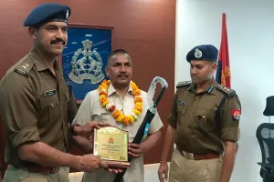 मुरादाबाद : सेवानिवृत्त छह दरोगा समेत दस पुलिसकर्मियों को दी विदाई, एसएसपी ने पुरस्कार देकर किया सम्मानित