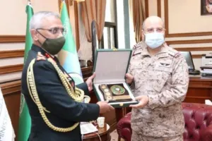 सेना प्रमुख जनरल नरवणे ने रक्षा सहयोग के मुद्दे पर शीर्ष सऊदी कमांडर से की बात