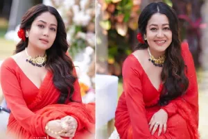 बालों में गुलाब, चेहरे पर मुस्कान…लाल साड़ी में खूबसूरत लग रहीं नेहा कक्कड़, रोहनप्रीत बोले-उफ्फ, तुमसे सुंदर कोई नहीं