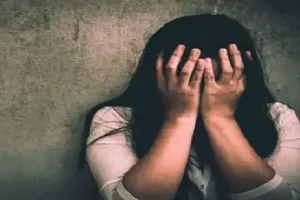 लखनऊ: मर्चेंट नेवी कर्मी ने नशीला पदार्थ खिलाकर युवती से किया दुष्कर्म, पुलिस ने पुणे से किया गिरफ्तार