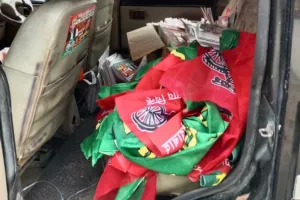 बरेली: बोलेरो से अगम मौर्या की प्रचार सामग्री बरामद, पुलिस ने जब्त की कार