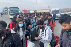 बरेली: यूक्रेन से रोमानिया तक 14 किलोमीटर पैदल चलकर पहुंचे भाई-बहन