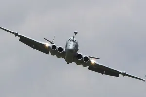 जापानी F-15 फाइटर जेट पायलट का शव समुद्र में मिला, दूसरे की तलाश जारी