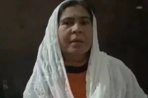 हिजाब प्रकरण में सपा नेत्री ने दिया विवादित बयान, कहा- बहन-बेटियों के आत्मसम्मान पर डालेंगे हाथ तो काट देंगे