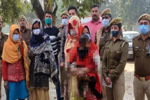 हरदोई: ज्वैलरी शोरूम से लाखों के जेवरात चोरी करने वाली शातिर महिलाएं गिरफ्तार