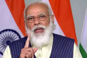 पीएम मोदी ने सपा पर बोला हमला, कहा- पहले परिवारवादी टोलियां गरीबों का राशन लूटने में रहते थे शामिल