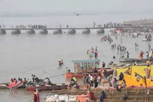 फर्रुखाबाद में मौनी अमावस्या पर हजारों भक्तों ने लगाई डुबकी