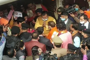 गोरखपुर: मुख्यमंत्री योगी ने “बाल” को दुलार “गोपाल” का किया दर्शन-पूजन