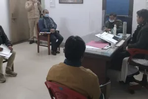 पीलीभीत: सोशल मीडिया पर प्रत्याशियों की पोस्ट पर रखें नजर, आचार संहिता उल्लंघन पर कराएं कार्रवाई