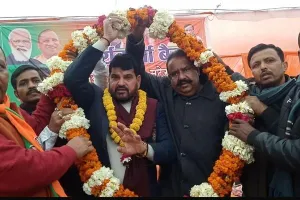 नेहरू के चलते जम्मू में शहीद हुए देश के 75 हजार जवान : बृजभूषण