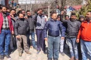 नैनीताल: वेतन की मांग को लेकर मुखर हुए पालिका कर्मचारियों ने खोला मोर्चा