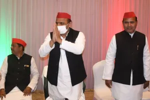 बरेली: अखिलेश बोले-जिनको कानून तोड़ना है वे सपा को वोट न दें