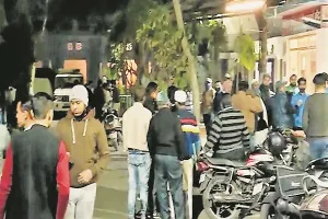 मुरादाबाद : पतंगबाजी के दौरान दो पक्ष भिड़े, पथराव में कई घायल