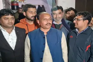 संभल : बीजेपी प्रत्याशी पर सपा समर्थकों ने किया हमला, दो हिरासत में