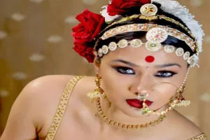 Namrita Malla Photos: गोल्डन लहंगे में इंटरनेट का तापमान बढ़ा रहीं भोजपुरी स्टार नम्रता मल्ला, देखें…